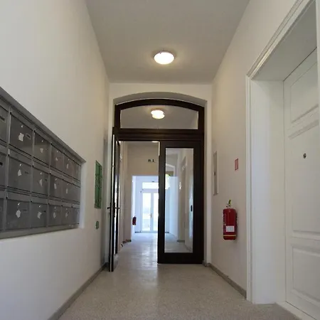 Brand New Close To The Castle Apartment Pressburg